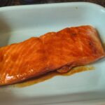 Tandoori zalm met komkommer dip en knapperige salade 1