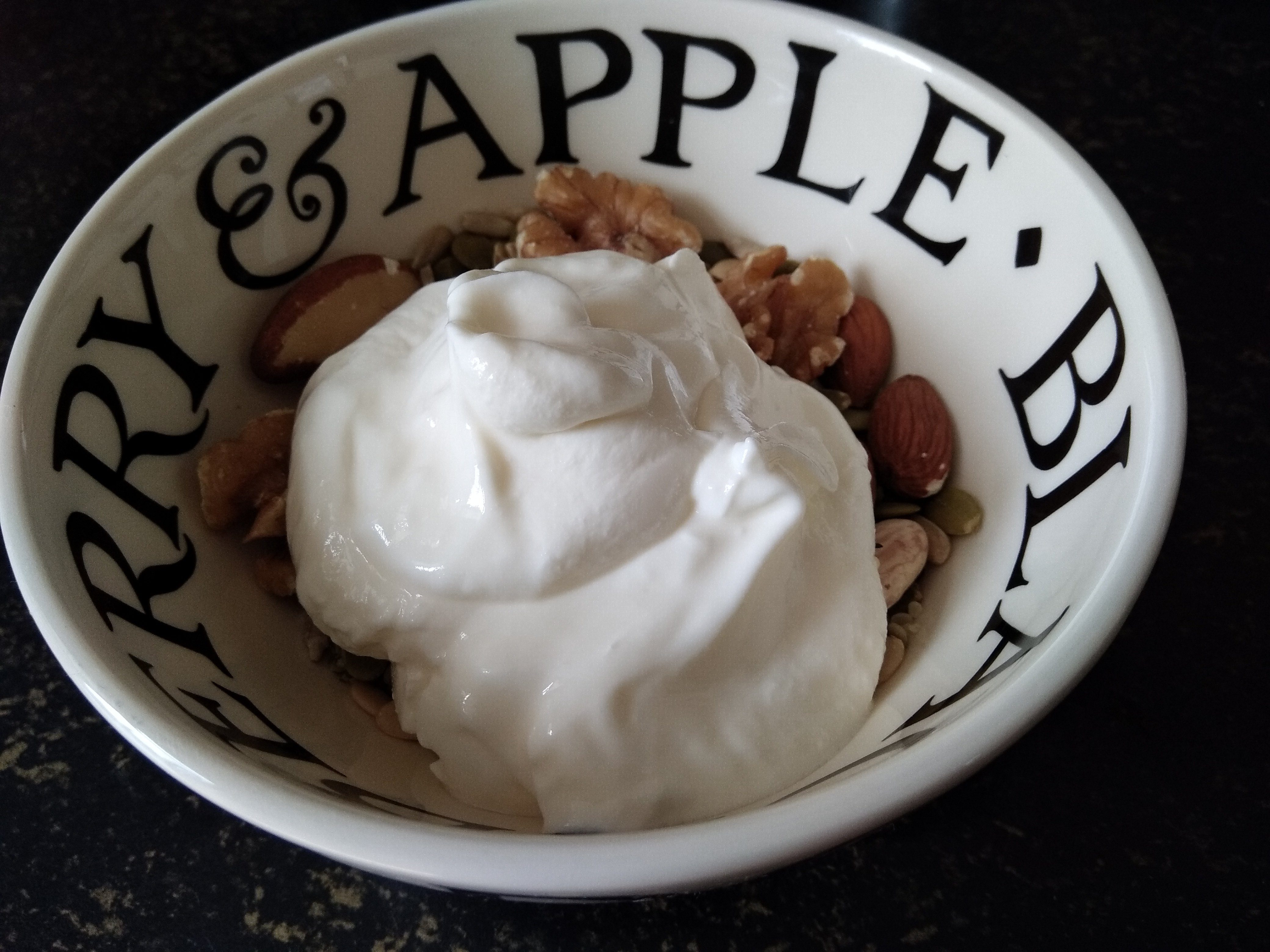 Gezond & Slank met Keto Recepten Keto muesli Lekker makkelijk!