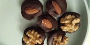 Lekkere keto chocolaatjes met noten