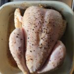 Kip inwrijven met peper en zout 1