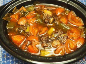 Keto ossenstaart stoofpot uit de slowcooker