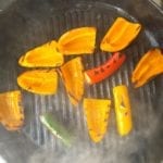 Paprika's en pepers in grillpan