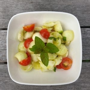 salade met ronde komkommer