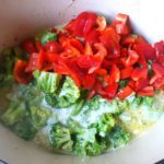 Braadpan met broccoli en rode paprika