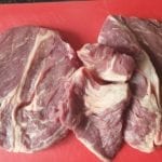 Vlees buiten de koelkast op temperatuur laten komen