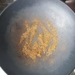 Hete wok met komijnzaadjes en garam masala zonder olie