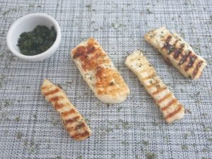 Gegrilde halloumi met kruiden