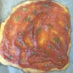 Pizzabodem met tomatensaus