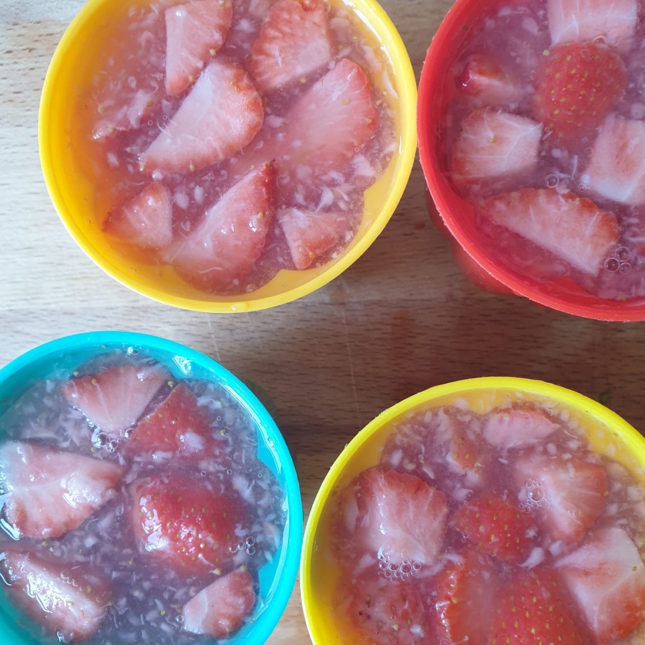 Gezond & Slank met Keto Recepten Dessert Aardbeien gelatine pudding