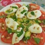 Mozzarella-avocado salade