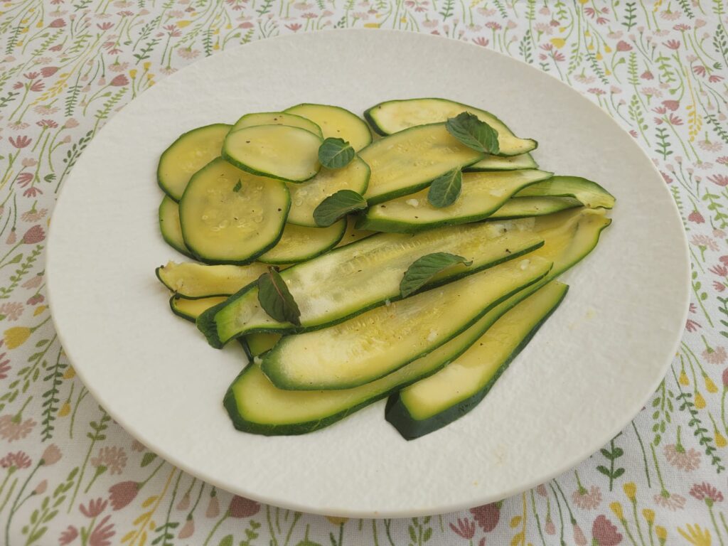 Courgette salade met citroenolie