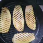 aubergine in grillpan