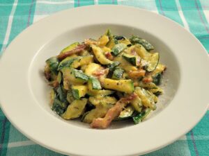 Courgette penne alla carbonara