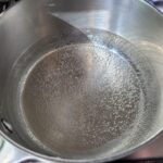 Kwarteleitjes met drie soorten zout